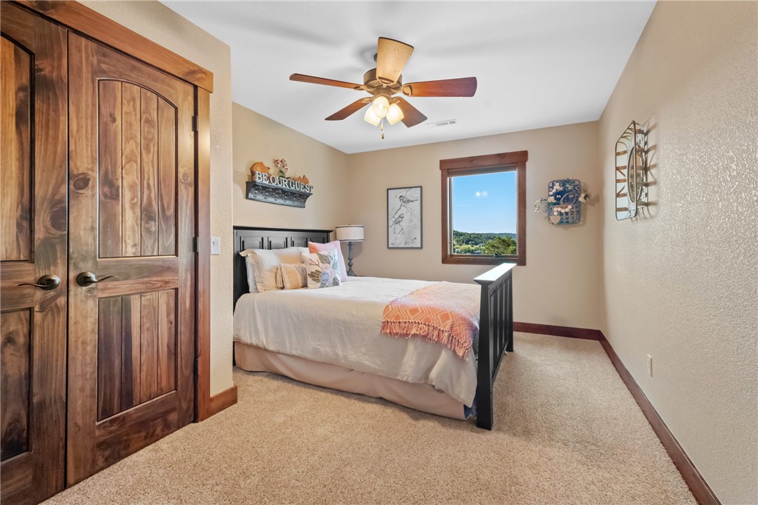 Oaks Landing On Table Rock Lake - Residential