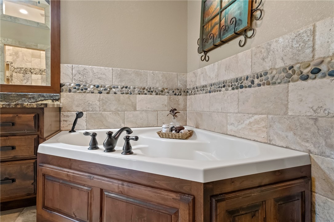 Oaks Landing On Table Rock Lake - Residential