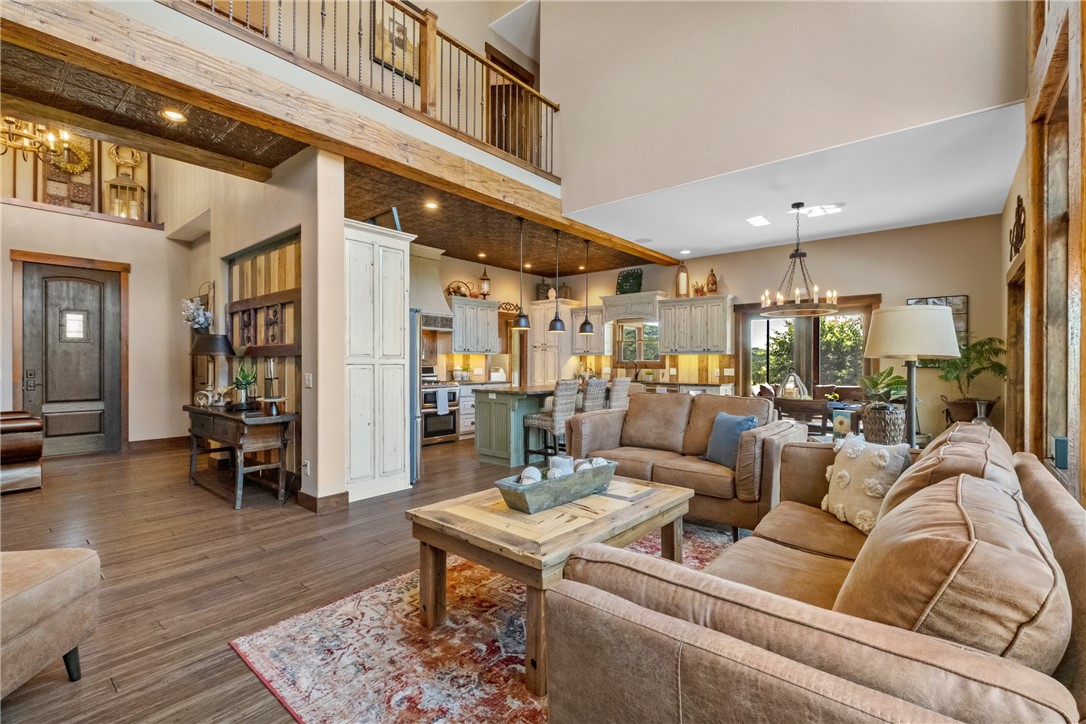 Oaks Landing On Table Rock Lake - Residential