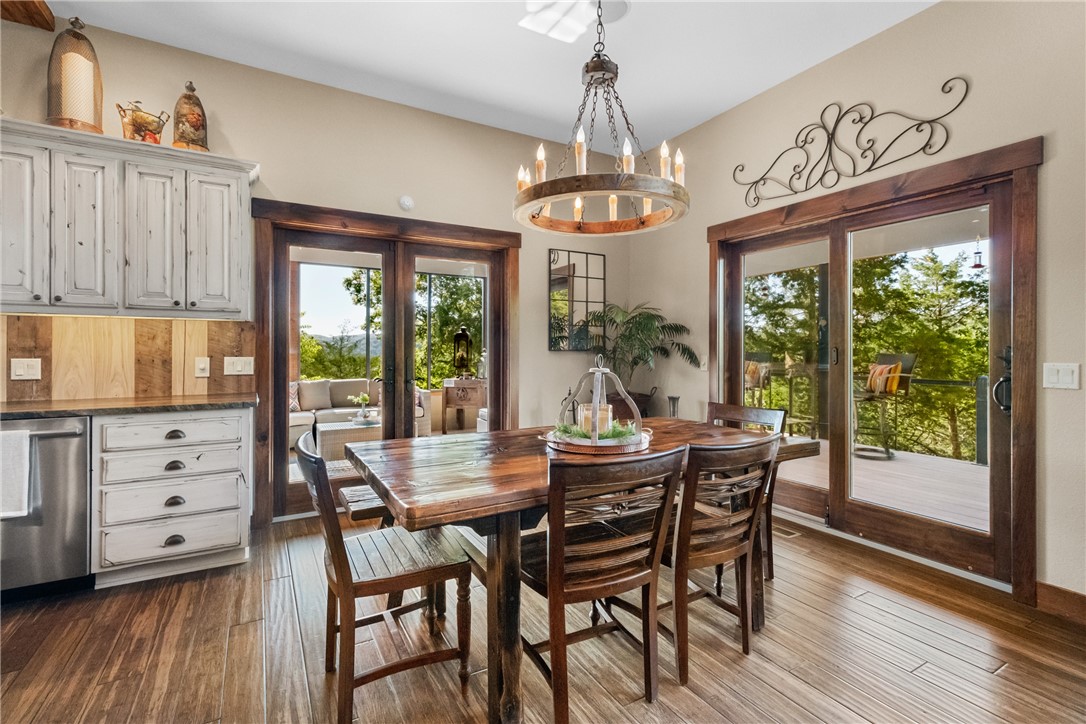 Oaks Landing On Table Rock Lake - Residential