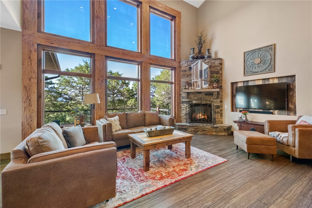 Oaks Landing On Table Rock Lake - Residential