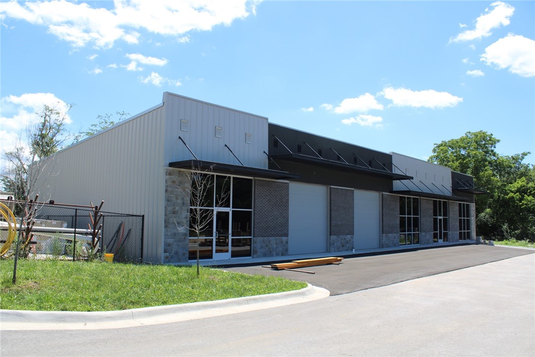 Greenland Outlots - Commercial Lease