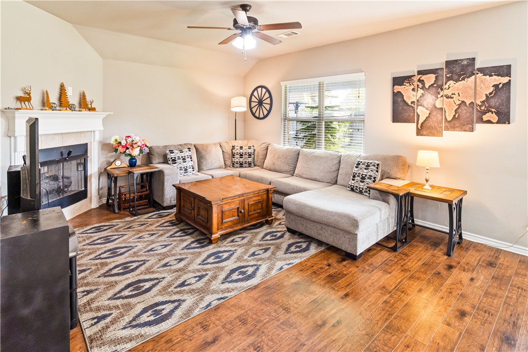 Kerelaw Castle Bentonville - Residential