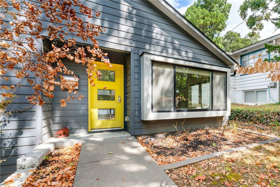 524 W Adams Street