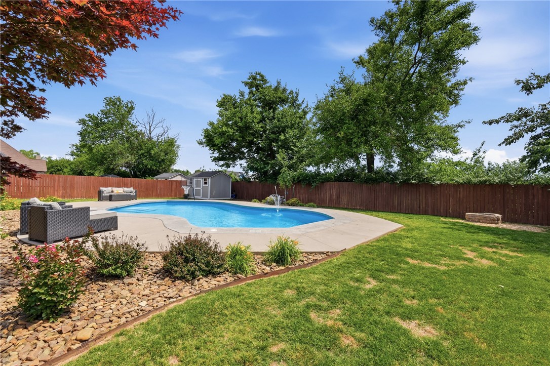 Montrouex Sub Rogers - Residential