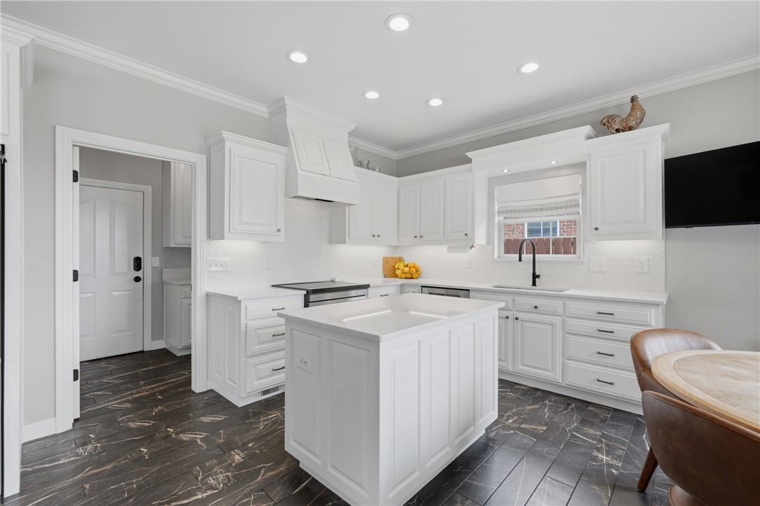 Montrouex Sub Rogers - Residential