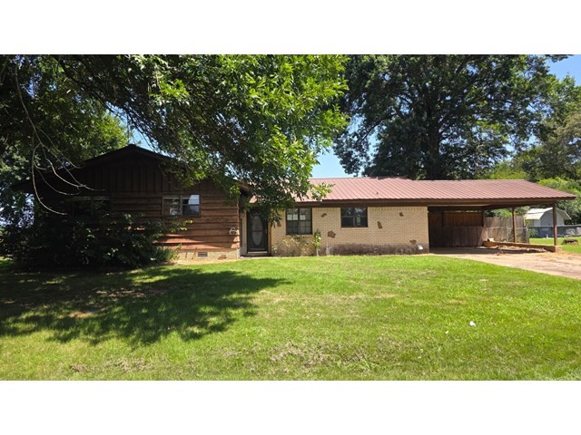 This charming 3-bedroom, 2-bath home in Russellville, Arkansas, offers a great opportunity for those looking to invest in a property with potential. Situated in a quiet neighborhood, the home features a classic design with a welcoming front porch and a well-maintained yard, making it an inviting place for families or first-time buyers. Its prime location in Russellville also provides convenient access to local amenities, parks, and schools, making it a valuable find in this desirable area. All offers and counter-offers must be entered on propoffers.com by the buyer's agent directly.