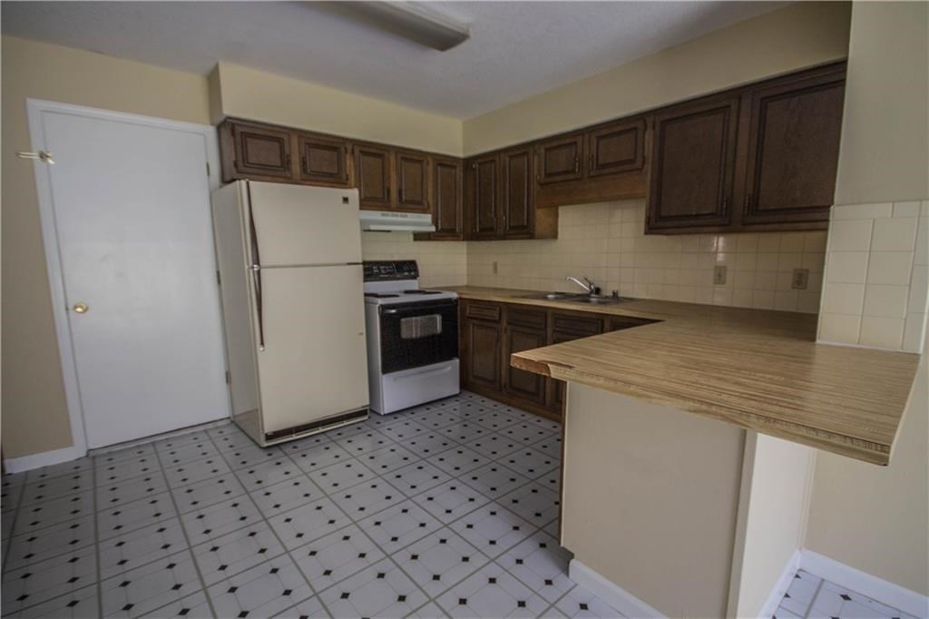 Chateau Terrace Unit 2 Ph 3 Rogers - Residential Income