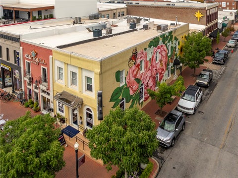 Photo of 113 N Main Street, Bentonville, AR 72712 (MLS # 1360009)