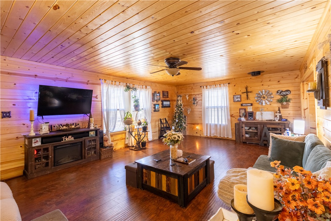 Clarksville 321023 - Residential