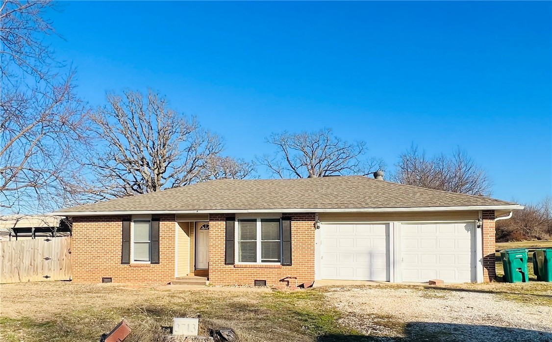 Looking for a home to make your own, you need take a look a this one! Also great for an investment opportunity with so much potential, 3 bedrooms, 2 bathrooms, back yard with covered patio on a large lot.
No repairs, Sold as is.