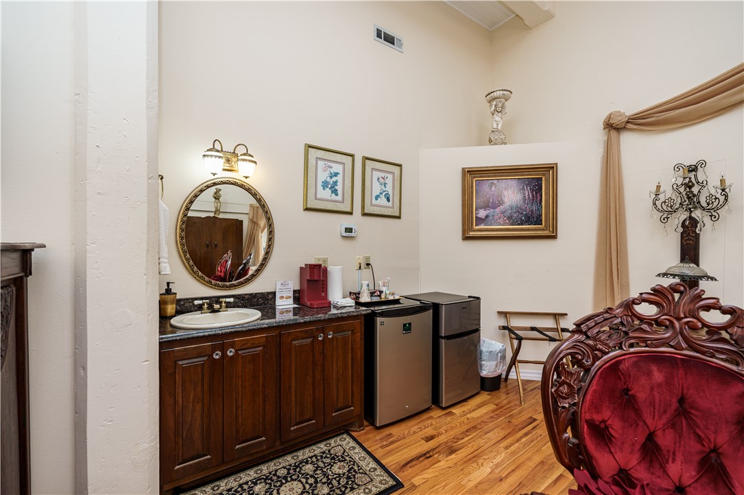 Magnetic Bays - Residential