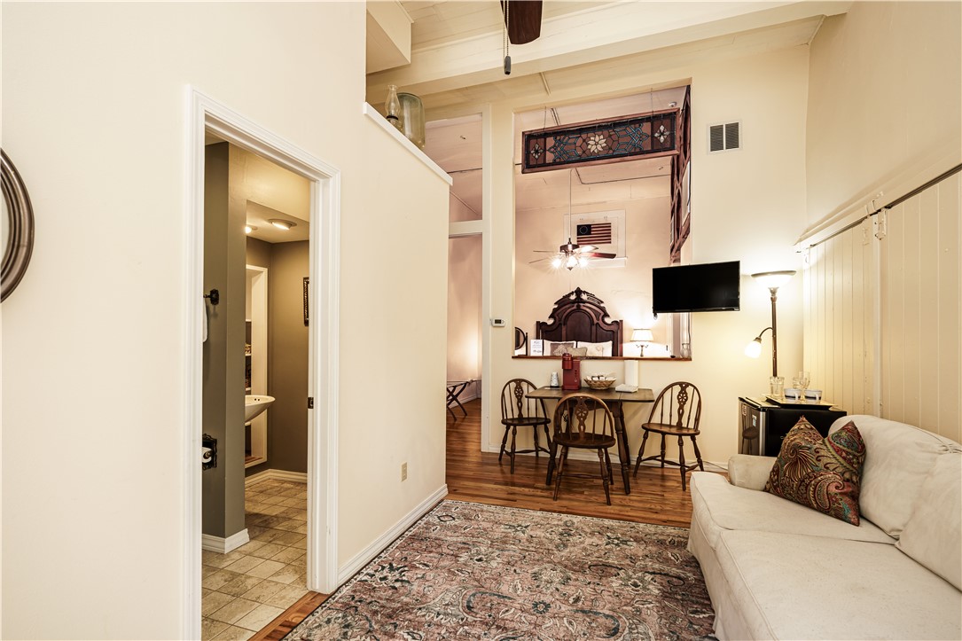 Magnetic Bays - Residential