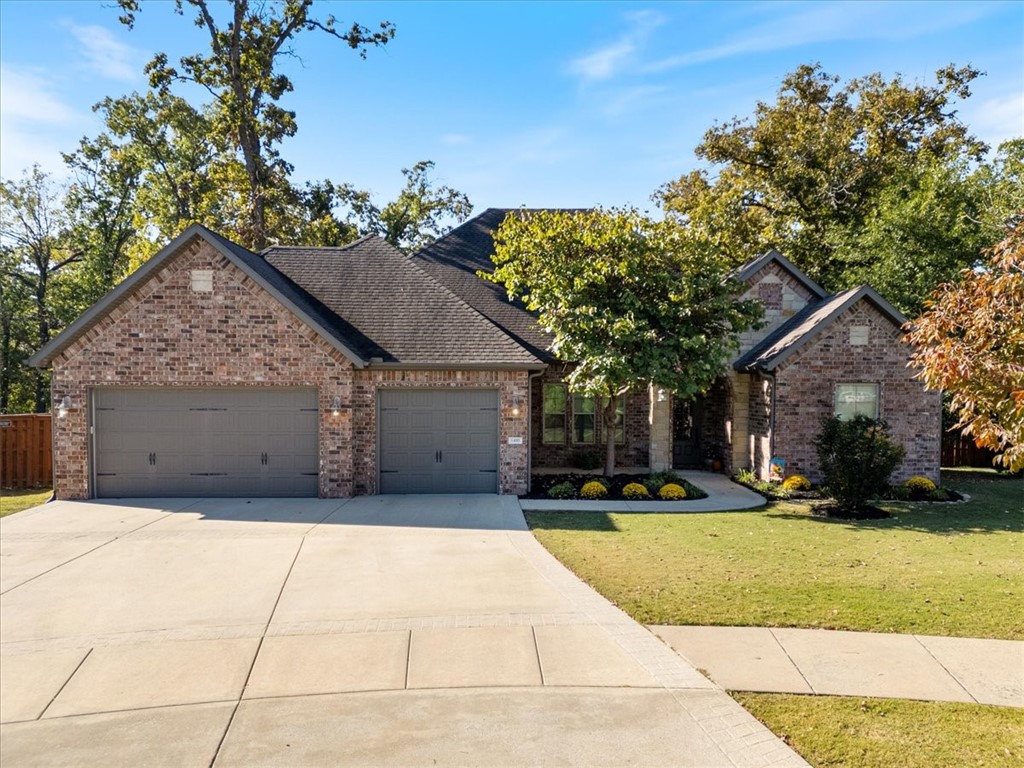 Beautiful 4 bedroom, 3 bath one level home in very desirable Angel Falls Subdivision! 2,766 gorgeous square feet, 3-car garage, all on a fenced .47 acre lot. Angel Falls features a wonderful neighborhood pool and playground which is a focal point for neighborhood visiting and events. Sitting on the edge of Bentonville near the Coler Creek biking complex, Angel Falls offers a elegant, quiet country setting very close to all of the art, culture, recreation, dining and entertainment Bentonville has to offer.