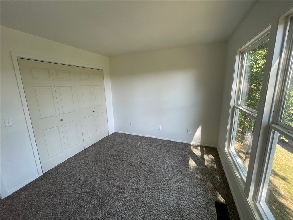 TOWNHOUSE TCT 3 A/K/A DRAKE CT-BVV - Residential Lease