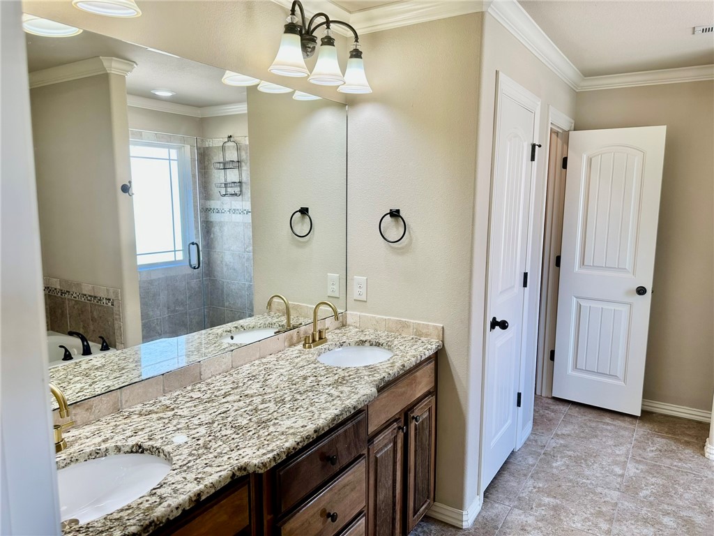 Biltmore Sub Rogers - Residential Lease