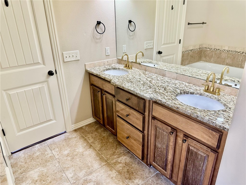 Biltmore Sub Rogers - Residential Lease