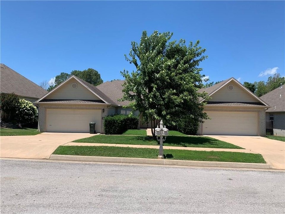Newly updated 3 bed 2 bath duplex in Legacy Point SD off Double Springs Rd. Large living room & kitchen. Granite countertops in kitchen. Refrigerator, Washer/Dryer included. Large primary bedroom with ensuite and 2 walk in closets. 2 additonal generously sized bedrooms that share a bathroom. Freshly painted & new carpet a year ago. Fenced backyard. Greenspace behind the property. Lawn Maintenance provided. Apply at PrimeNWA.com