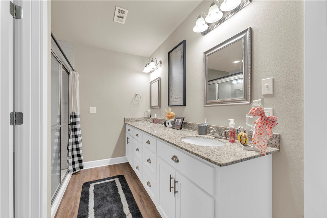 MOUNTAIN VIEW ESTATES S/D - Residential