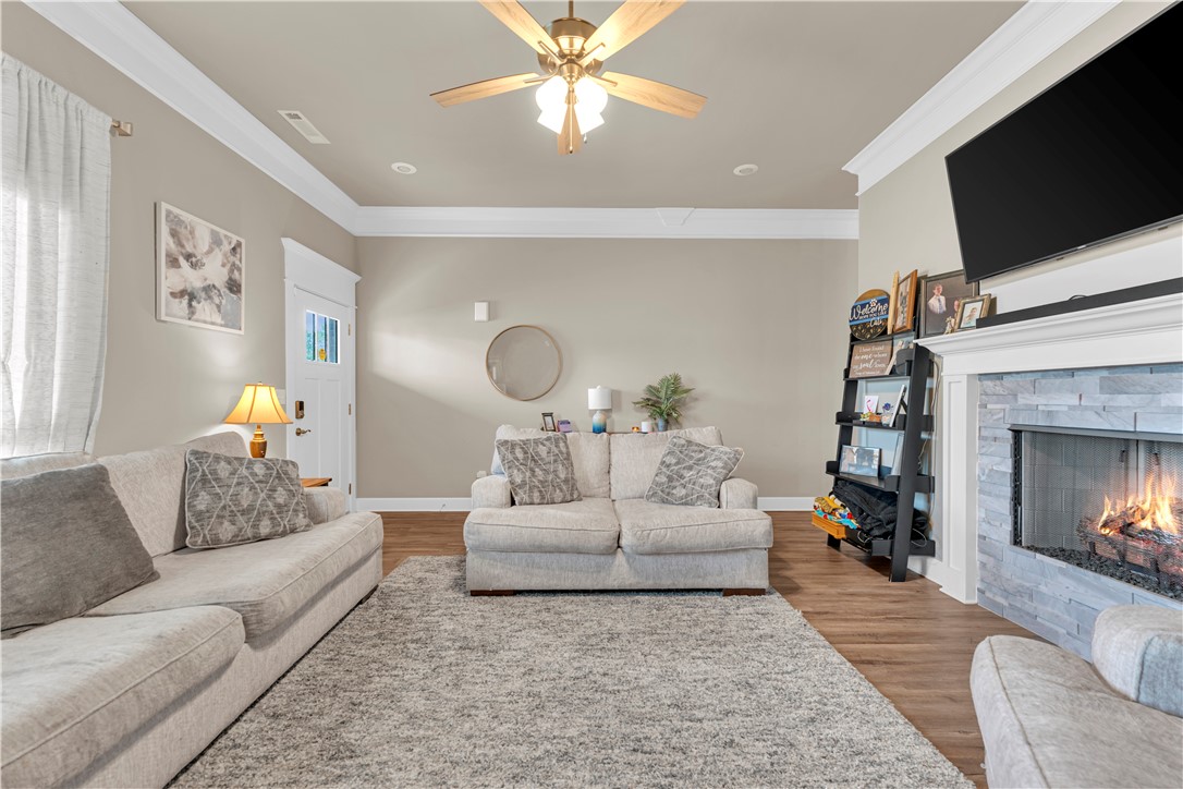 MOUNTAIN VIEW ESTATES S/D - Residential