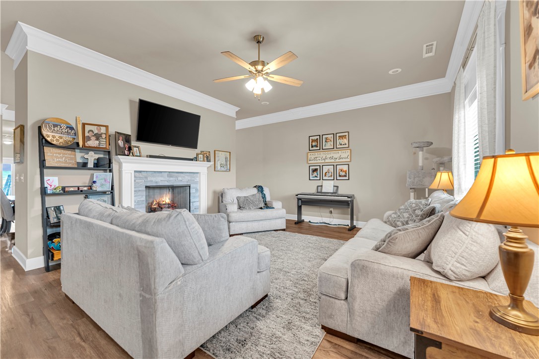 MOUNTAIN VIEW ESTATES S/D - Residential