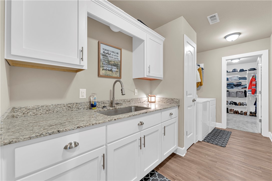 MOUNTAIN VIEW ESTATES S/D - Residential