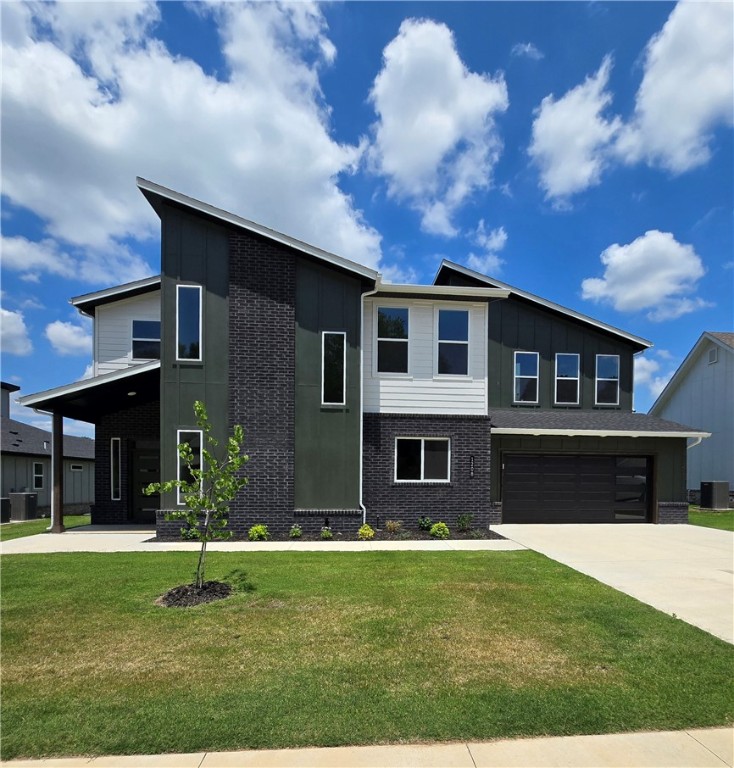 $5,000 builder paid closing costs for the month of June!! Discover a breathtaking golf-front home in The Greens at Sugar Creek, Pea Ridge! This stunning property features a distinctive floor plan with four bedrooms, a bonus room, three bathrooms, and expansive living, kitchen, and dining areas. Outstanding amenities comprise custom cabinetry, premium stone countertops, LVP, tile, and carpeted floors, LED lighting, a Nest thermostat, a pot filler over the range, a custom vent hood, stainless steel appliances, comprehensive aluminum guttering, and more!