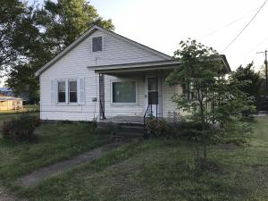 Located on a quaint Riverfront Street where some of ''the good ol days'' still exist is where you will find this jewel. With so much potential your options are endless. 2 or 3 bedrooms, 1.5 baths, large laundry and screened porch, attached garage as well.