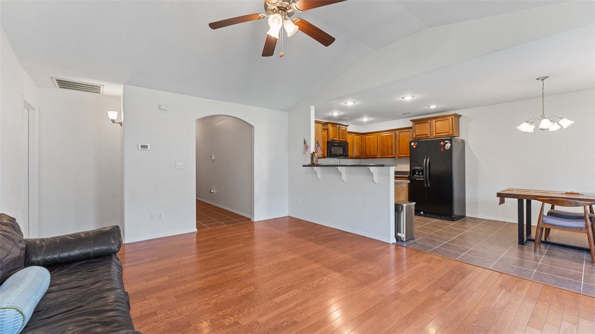 Walnut Crossing Sub - Residential Lease