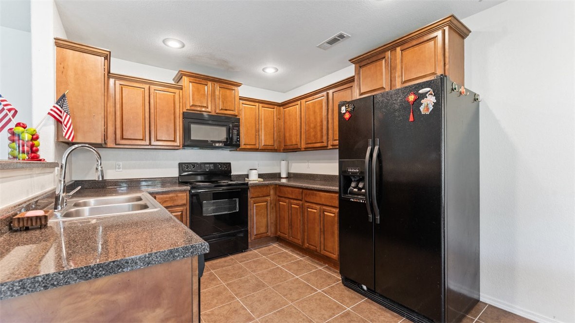 Walnut Crossing Sub - Residential Lease