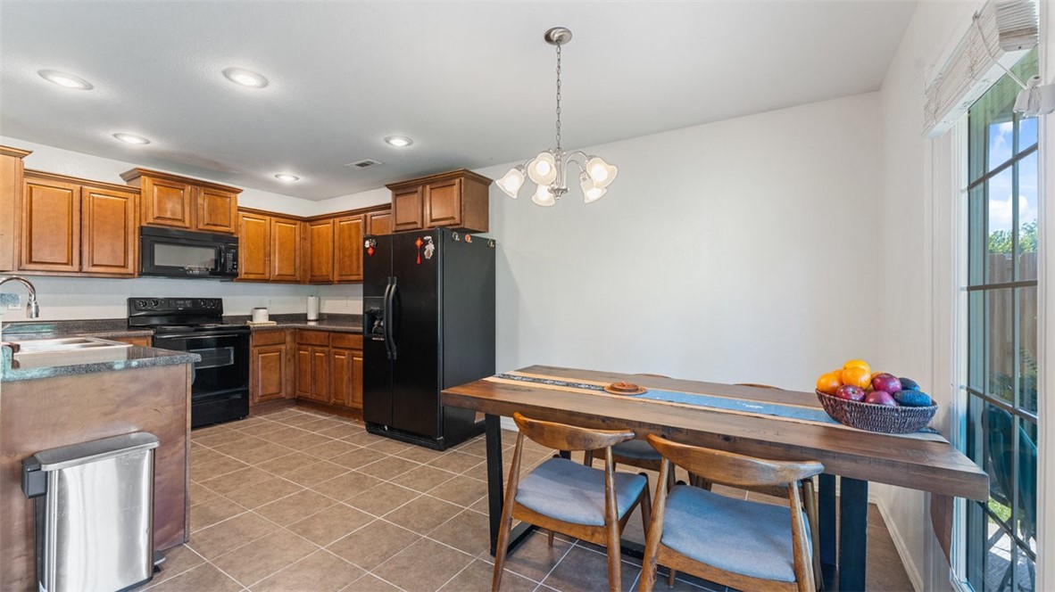 Walnut Crossing Sub - Residential Lease