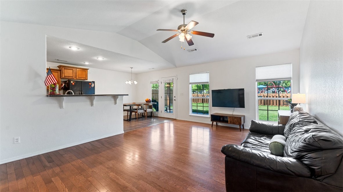 Walnut Crossing Sub - Residential Lease