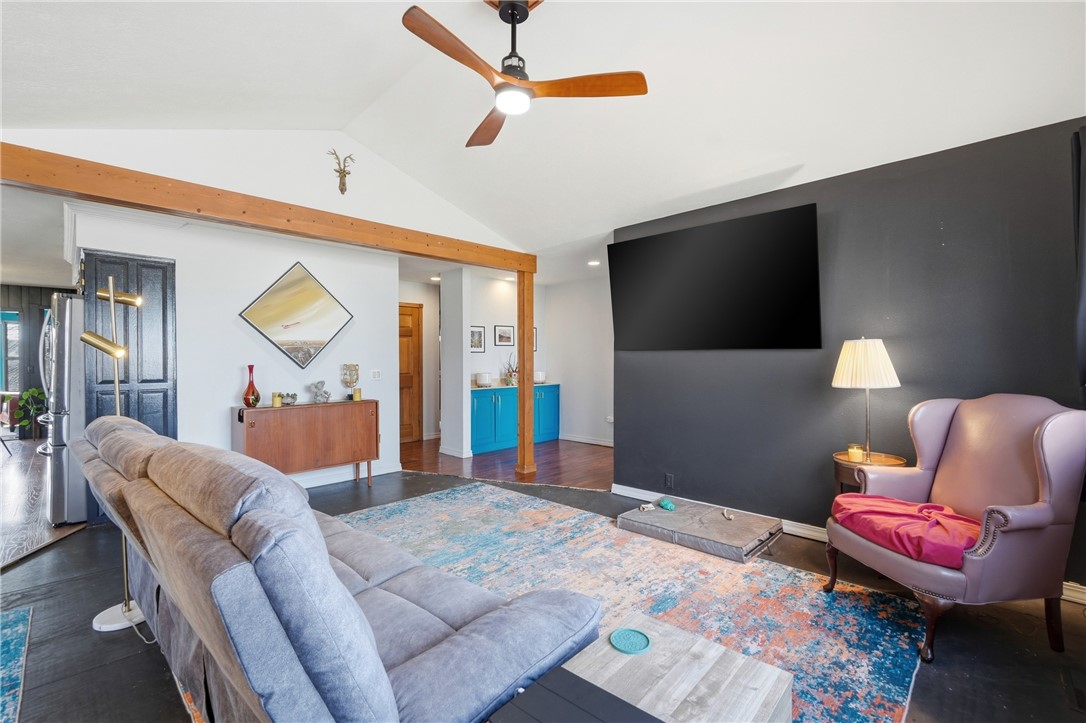 Unit 9 Holiday Island - Residential