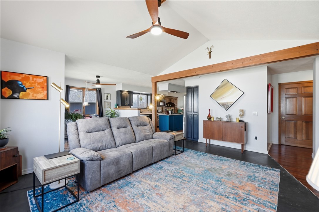 Unit 9 Holiday Island - Residential