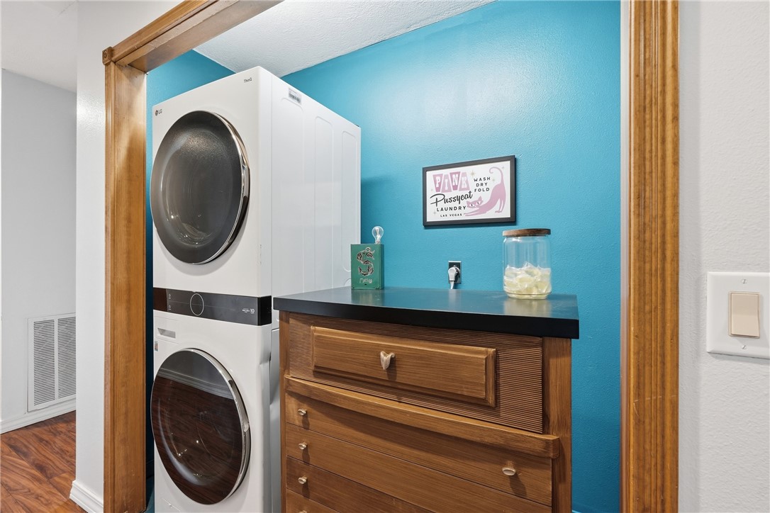 Unit 9 Holiday Island - Residential