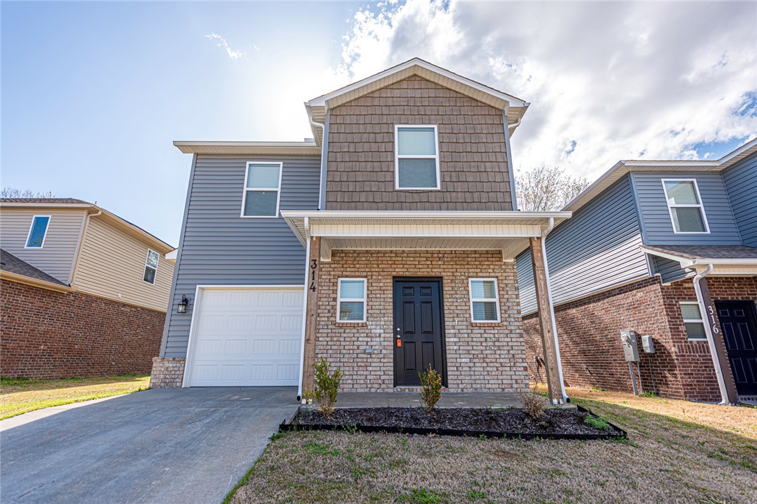 Lincoln Place Lowell - Residential Lease