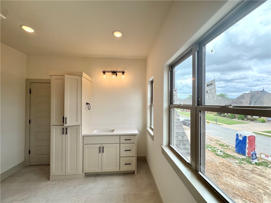 Lexington Sub Rogers - Residential