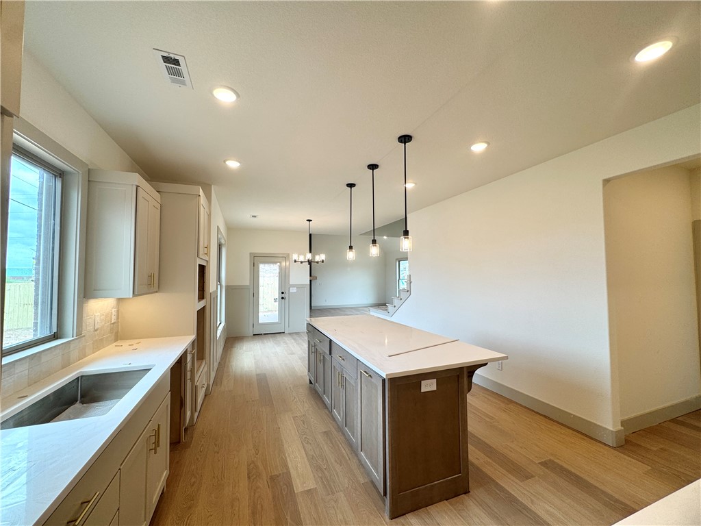 Lexington Sub Rogers - Residential