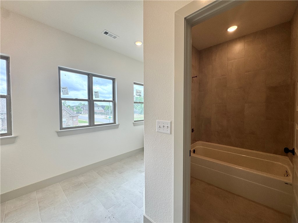 Lexington Sub Rogers - Residential