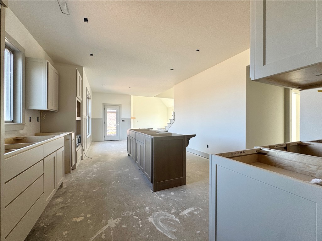 Lexington Sub Rogers - Residential