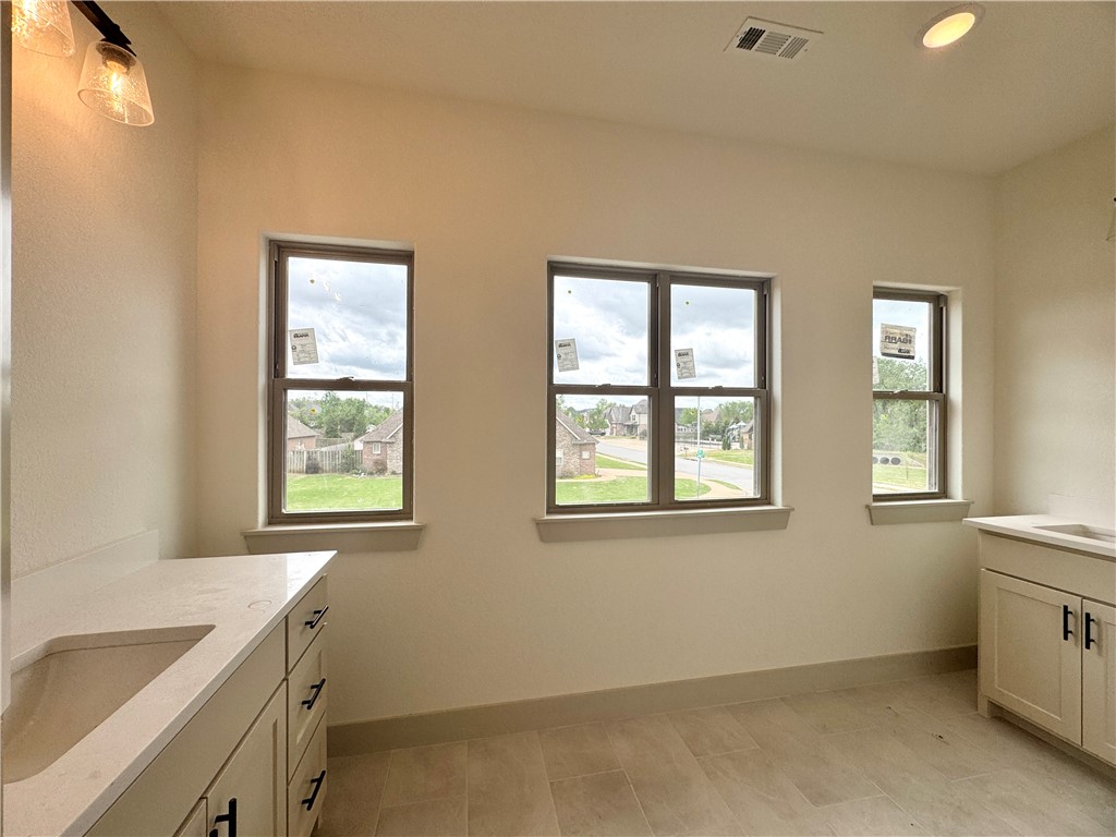 Lexington Sub Rogers - Residential