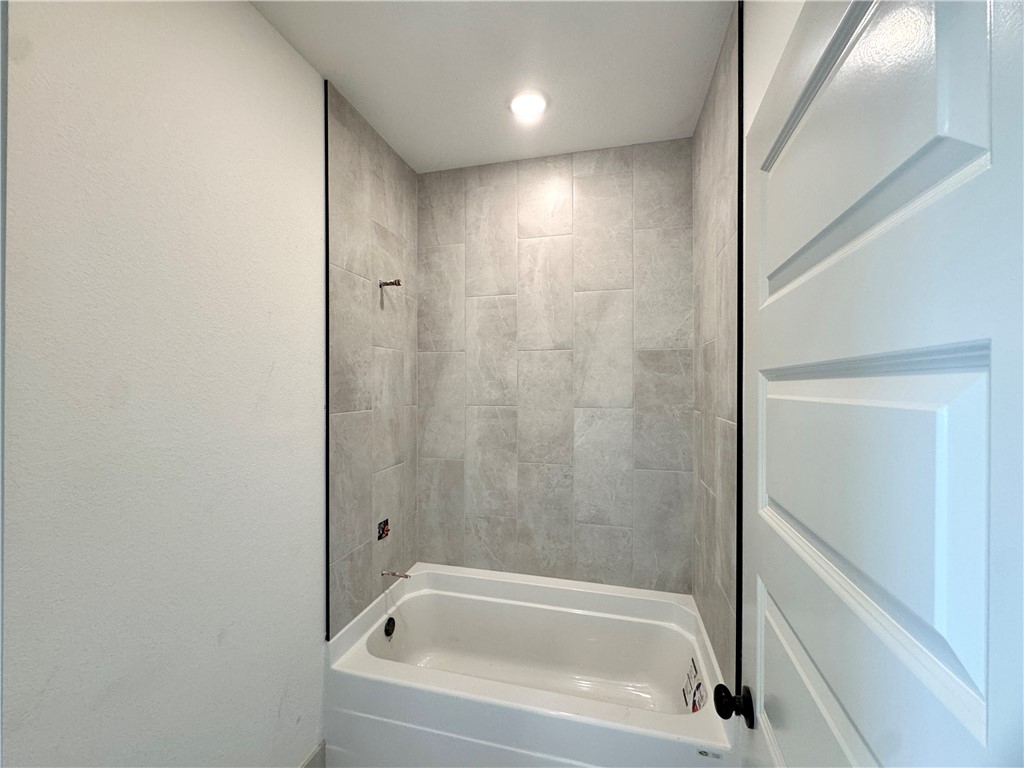 Lexington Sub Rogers - Residential