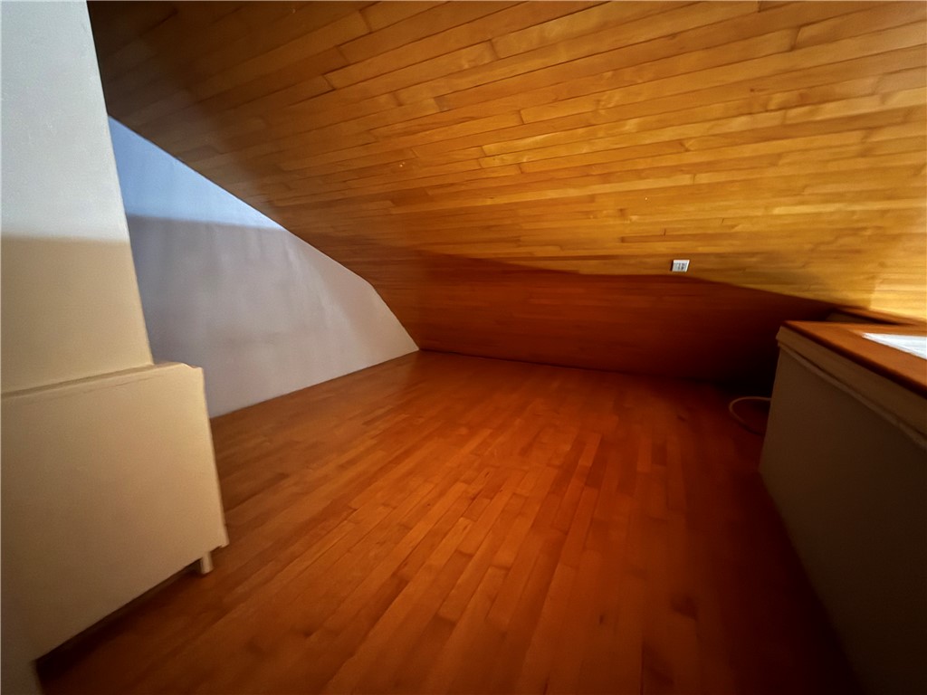 - - Residential Lease