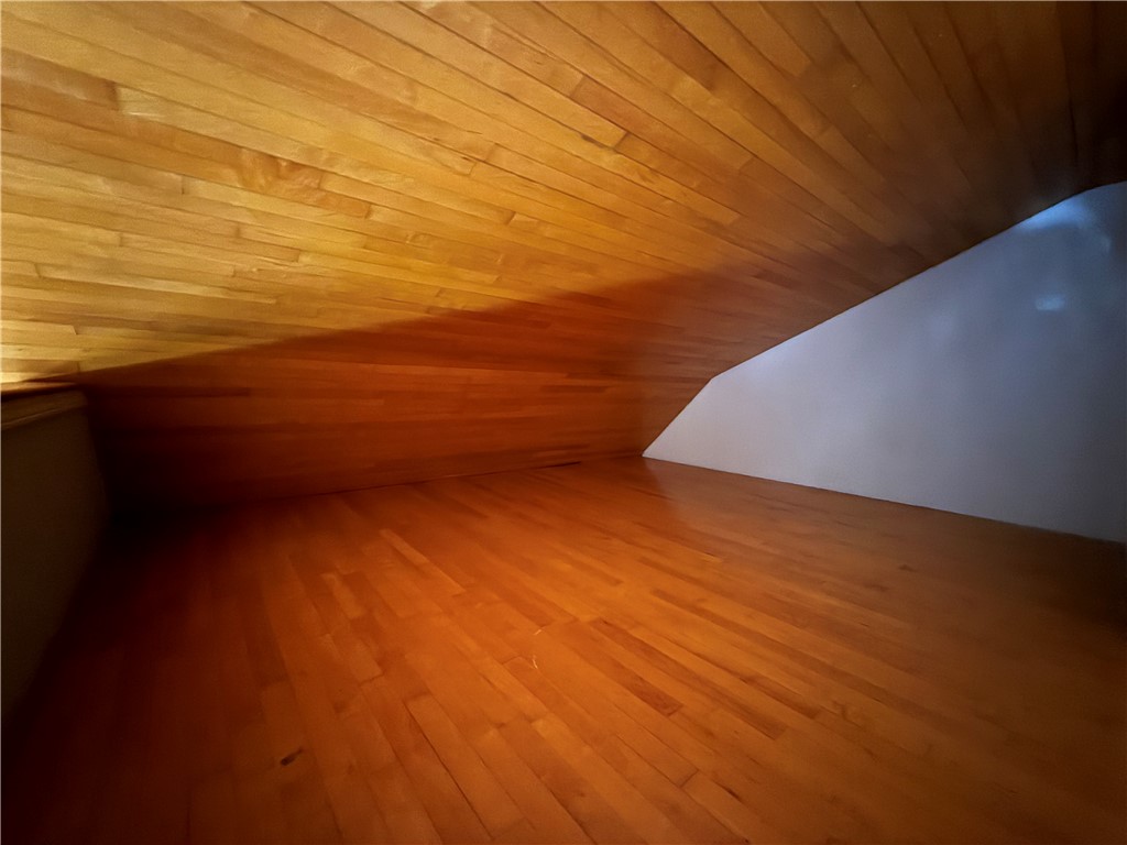 - - Residential Lease