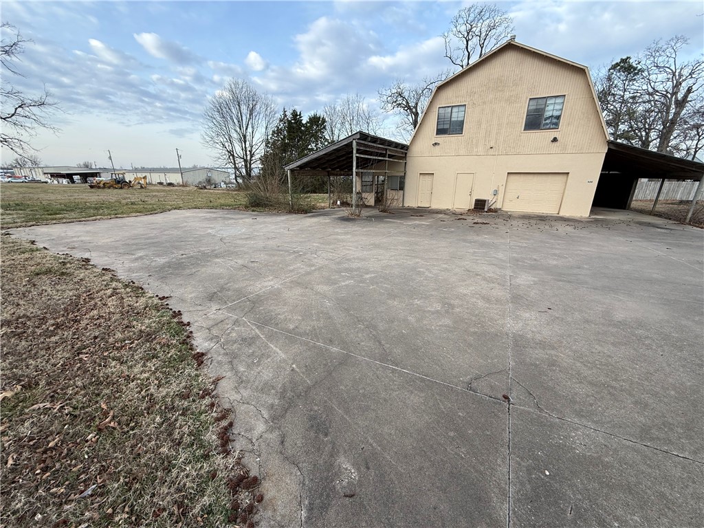 - - Residential Lease