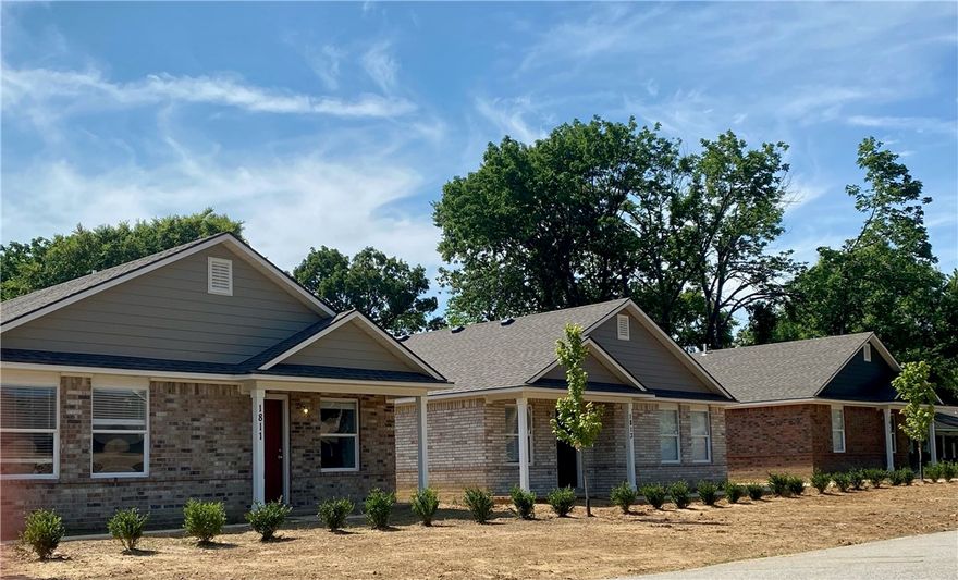 4 new construction duplexes being built with a completion time frame in September. All units will be 2 bedroom/2 bathroom units featuring tile flooring, granite countertops, walk-in closets, washer and dryer hook-ups, and a maintenance free brick exterior. All units will be leased out before closing for $895/side. Pictures of finished duplex are for reference only. Brick, finishes, and materials may vary.