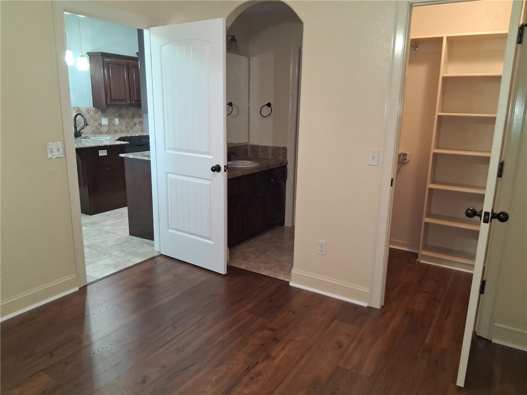 Mountain Ranch S/D Phase 1 - Residential Lease