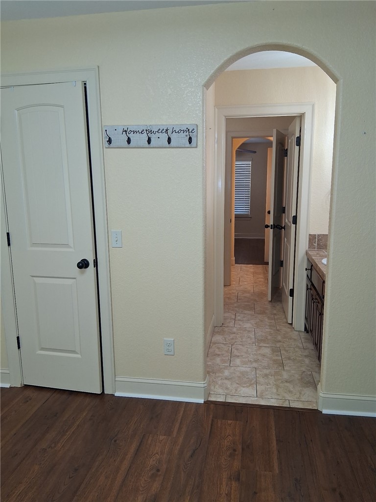 Mountain Ranch S/D Phase 1 - Residential Lease