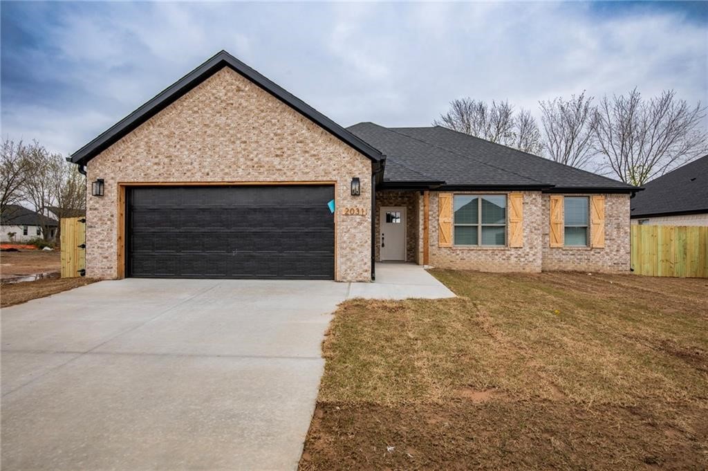 EDGEWOOD SUB-CENTERTON - Residential Lease
