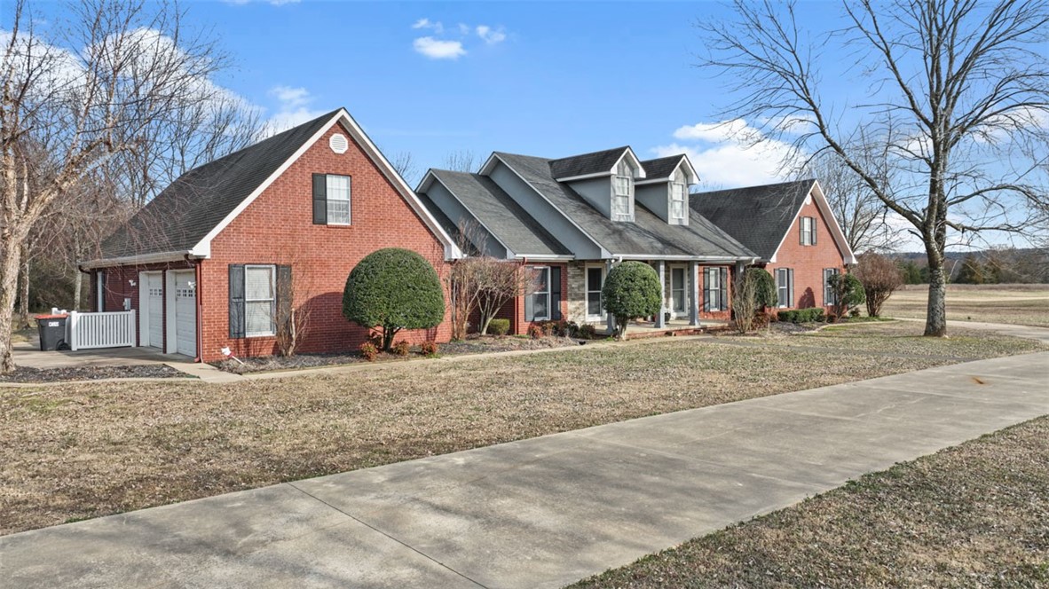 Beautiful home on 5.33 acres, featuring 5 bedrooms, 6 baths, and over 4500 sqft. includes a large pool for entertaining friends and family. The main kitchen space The backyard is open to the living room and dining room. There is an additional living room that could be used for entertaining or as a living space for in-laws. The large garage includes space for vehicles and a gym. Don't miss out on this lovely home!